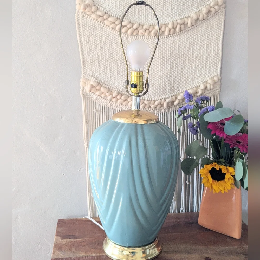 Vintage Pastel Teal Ceramic Table Lamp 20” Tall Retro Mid Century Style